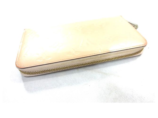 Louis Vuitton Zippy Charol Polvo Beige - ES4103 - vista 7