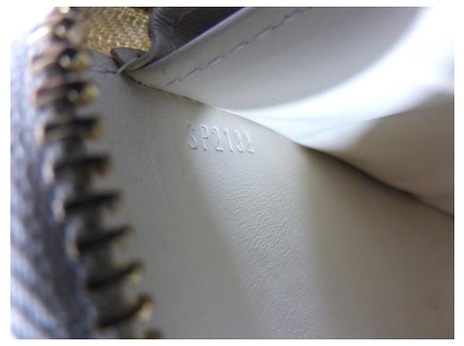 Louis Vuitton Zippy Charol Beige - SP2132 - vista 17