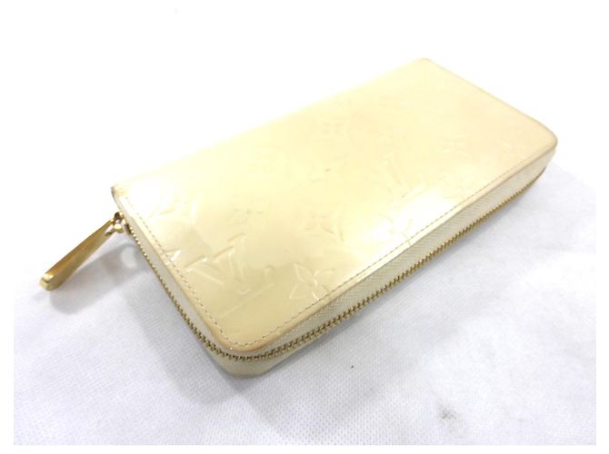 Louis Vuitton Zippy Charol Beige - SP2132 - vista 2