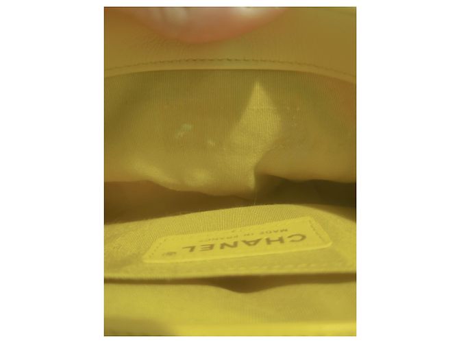 Borsa Chanel Boy piccola in pelle gialla Giallo - vista 4