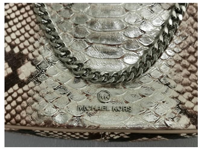 Bolsa Michael Kors Piper de couro estampa python marrom e prata Bege Impressão em python Hardware prateado - vista 11