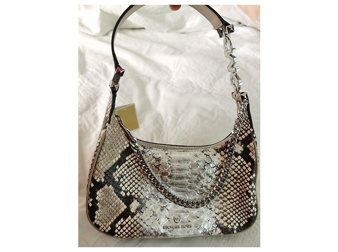 Bolsa Michael Kors Piper de couro estampa python marrom e prata Bege Impressão em python Hardware prateado - vista 17