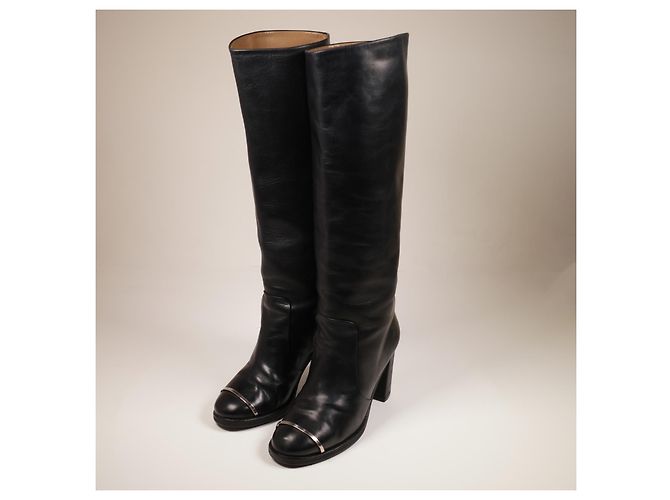Increíbles botas de cuero Chanel Negro - vista 4
