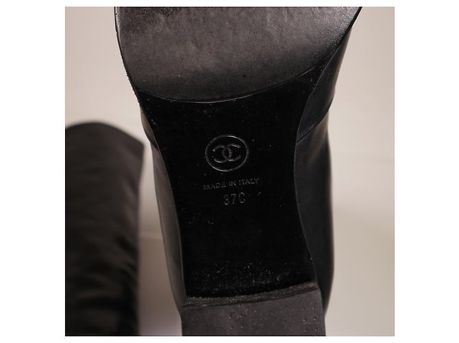 Increíbles botas de cuero Chanel Negro - vista 8