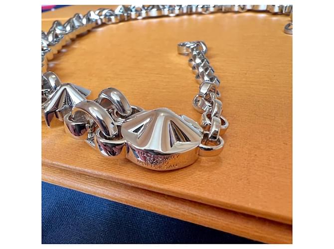 Louis Vuitton Mi collar de cadena de flores Gris - vista 3