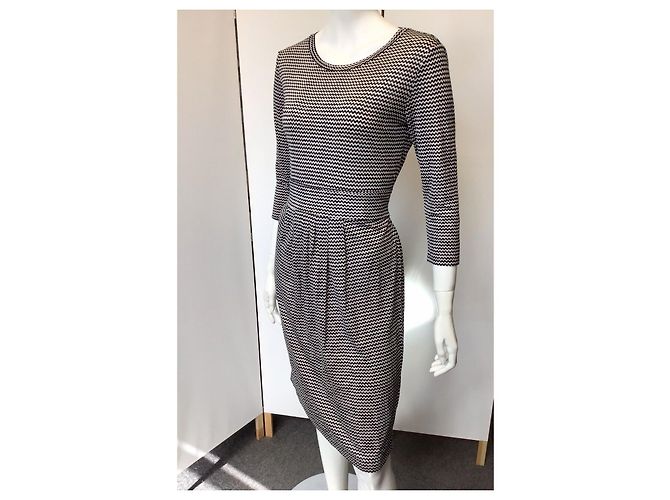 Weekend Max Mara Abito in jersey di seta chevron bianco e nero - vista 2