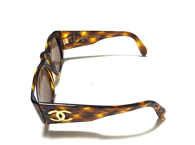 Timeless Chanel Brown - view 3