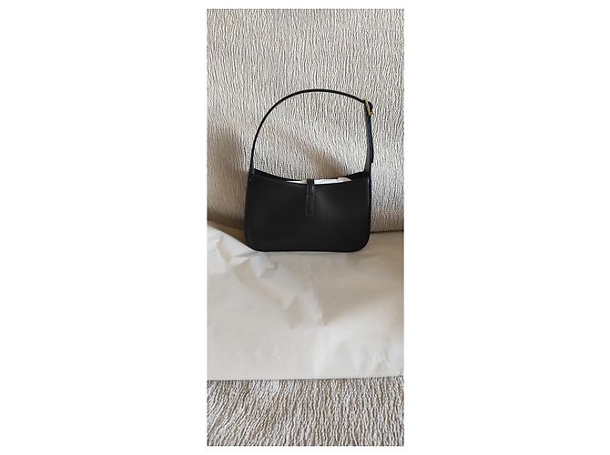 Saint Laurent Borsa Hobo 5to7 Nera in Pelle Nero - vista 4
