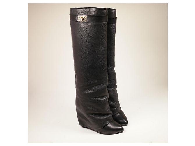 Increíbles botas con cierre de tiburón de Givenchy Negro - vista 2