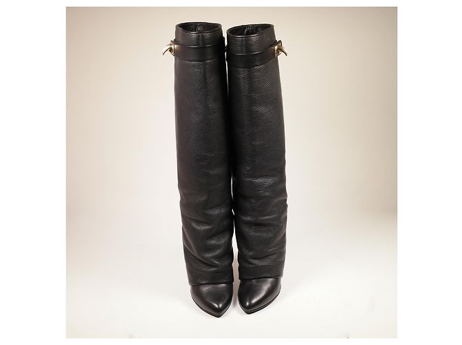 Increíbles botas con cierre de tiburón de Givenchy Negro - vista 3