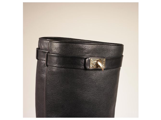 Increíbles botas con cierre de tiburón de Givenchy Negro - vista 5