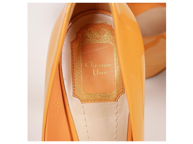 Splendidi tacchi Dior in vernice Arancione - vista 13
