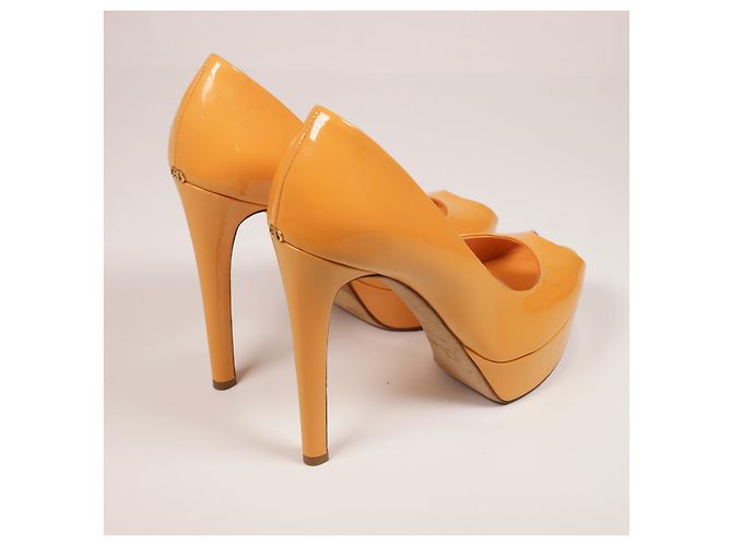 Splendidi tacchi Dior in vernice Arancione - vista 5