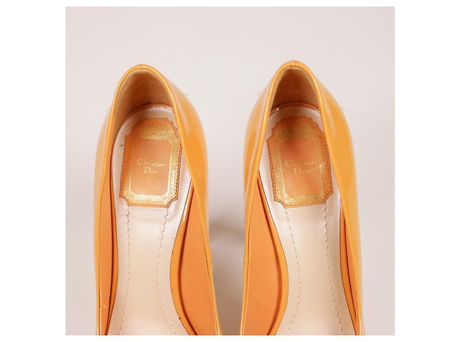 Splendidi tacchi Dior in vernice Arancione - vista 7