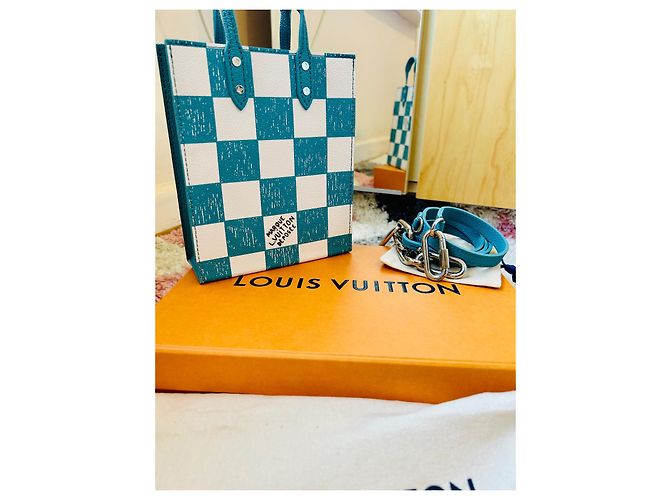 Borsa Louis Vuitton Sac Plat in pelle color turchese - vista 2