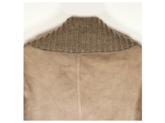 Hermoso abrigo de gamuza Gucci con cinturón. Castaño - vista 7