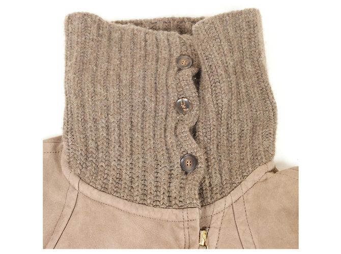 Hermoso abrigo de gamuza Gucci con cinturón. Castaño - vista 8