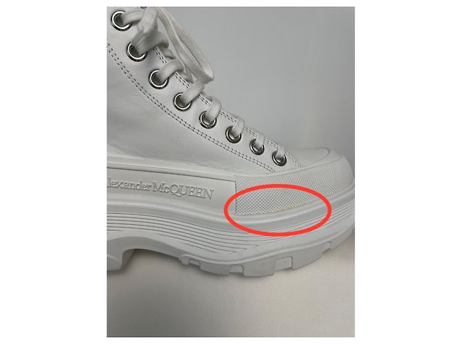 Alexander McQueen Stiefeletten aus weißem Leder - Ansicht 9