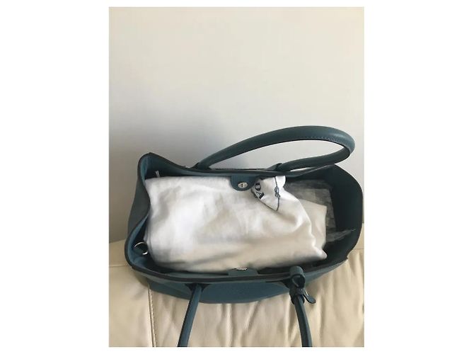 Prada Handtasche aus Leder Hellblau - Ansicht 5