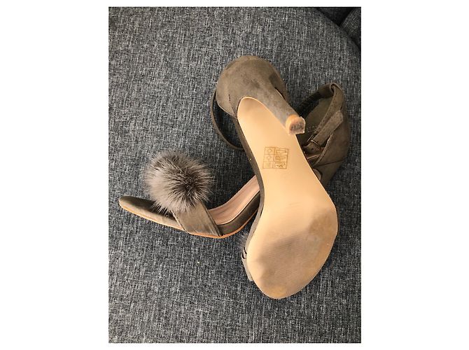 Msgm Sandalen mit Nerzfell Pompons Khaki - Ansicht 3