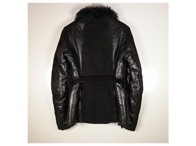 Increíble abrigo de piel de Gucci con cinturón. Negro - vista 2