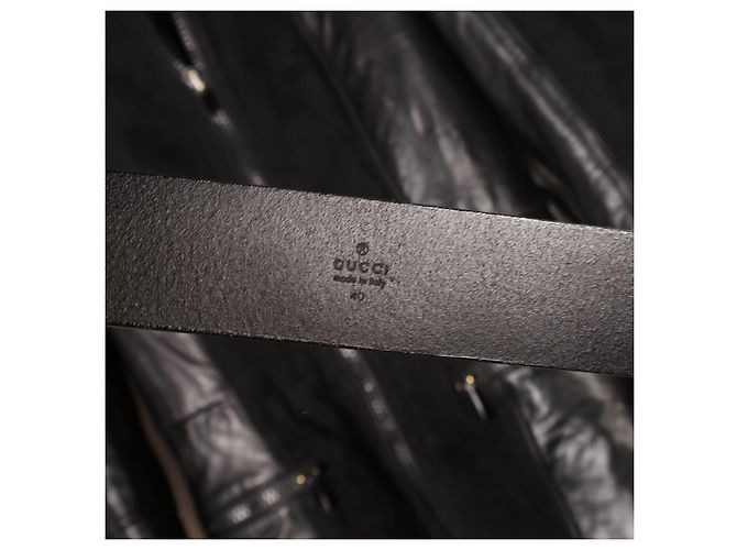 Increíble abrigo de piel de Gucci con cinturón. Negro - vista 4