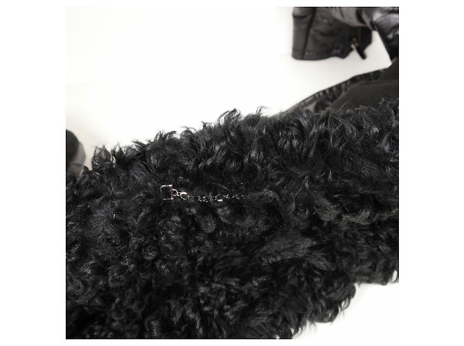 Increíble abrigo de piel de Gucci con cinturón. Negro - vista 7