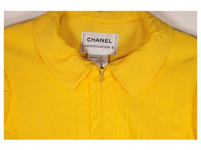 Increíble chaqueta de pasarela Chanel Amarillo - vista 3