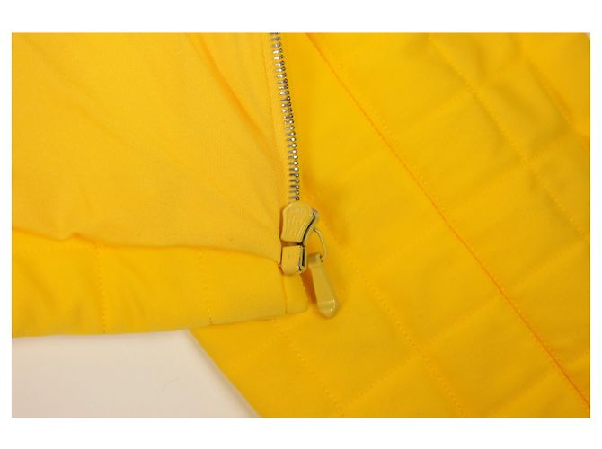 Increíble chaqueta de pasarela Chanel Amarillo - vista 8