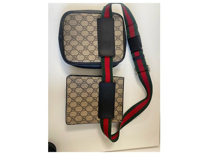 Gucci Rare new lined compartments GG Supreme fanny pack Beige - view 3
