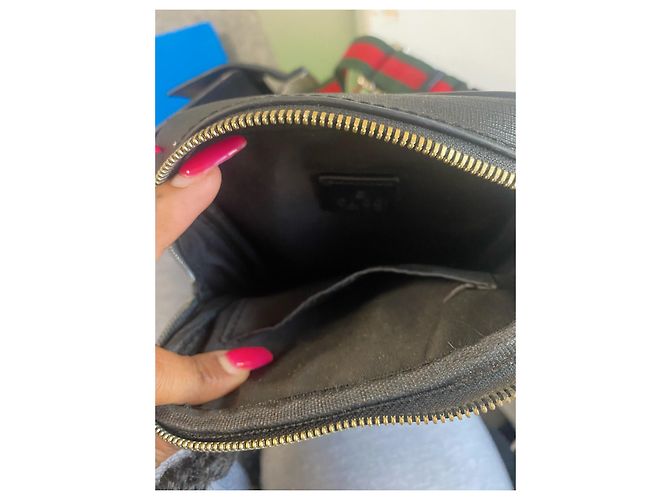 Gucci Rare new lined compartments GG Supreme fanny pack Beige - view 4