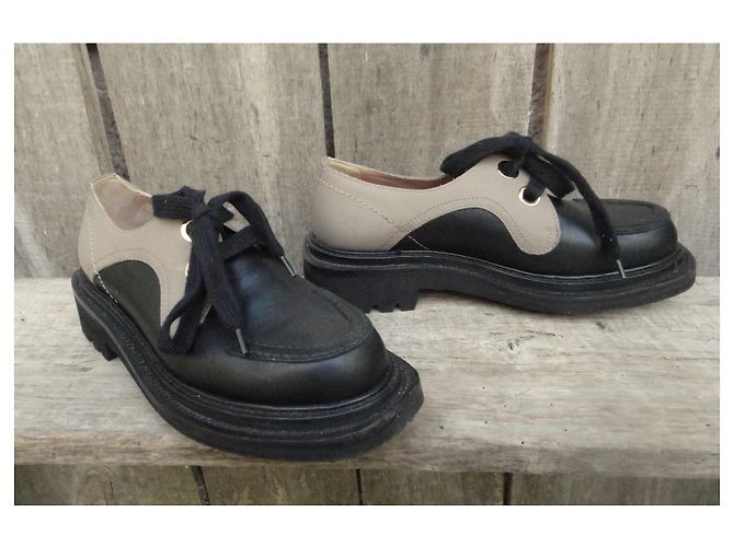 Pollini p derby 37 Nuova Condizione Nero Beige - vista 3