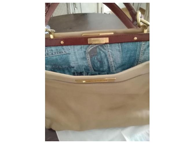FENDI GROSSER LEDER-PEEKABOO Beige - Ansicht 9