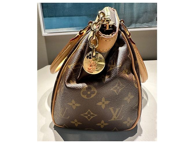 Louis Vuitton Tivoli PM bag in like new condition! Multiple colors - view 3