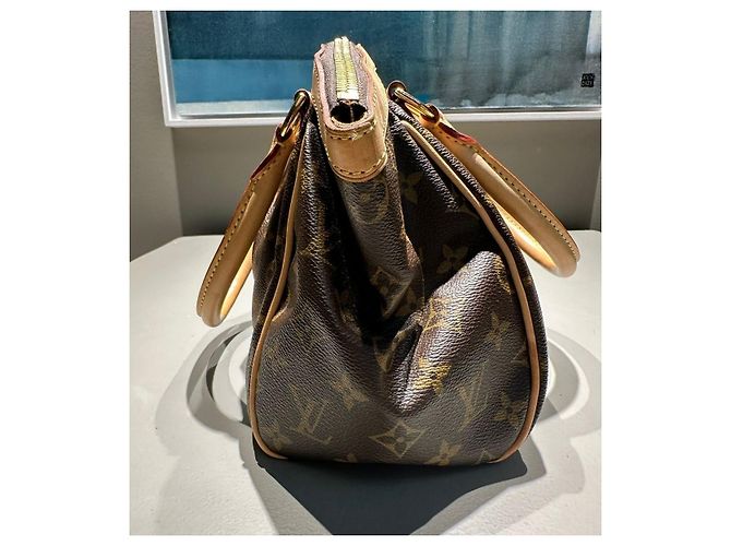 Louis Vuitton Tivoli PM bag in like new condition! Multiple colors - view 4