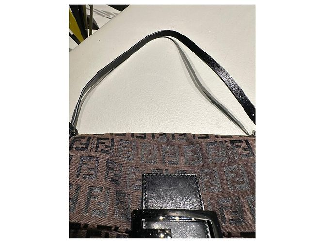 Borsa a tracolla Fendi Mamma Baguette mini Multicolore - vista 5