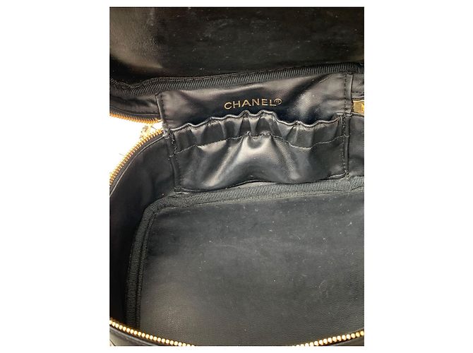 Chanel Estojo Vanity em couro preto - vista 11