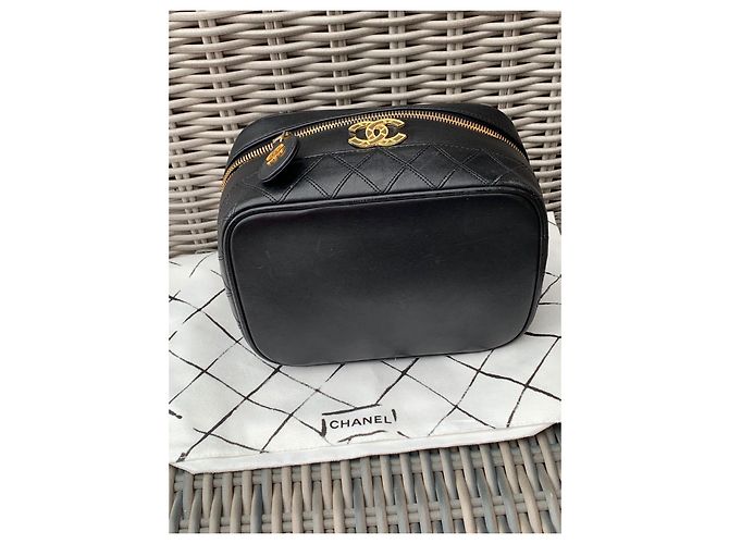Chanel Estojo Vanity em couro preto - vista 4