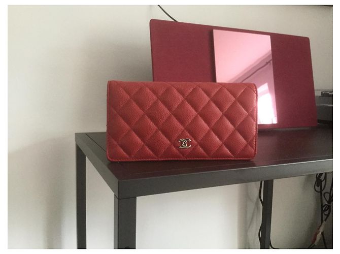 Cartera Chanel Yen de cuero Caviar rojo Roja - vista 3