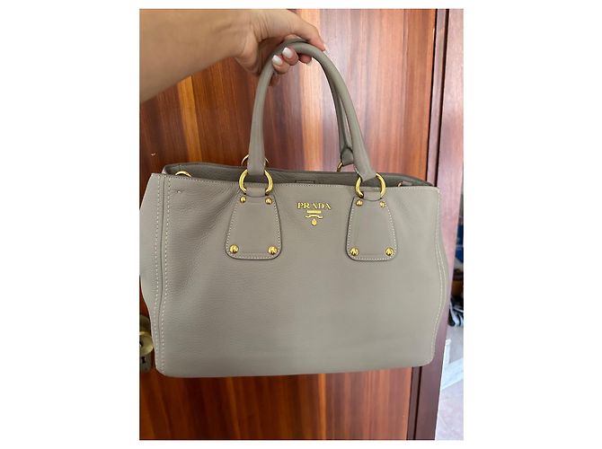 Borsa tote Prada Vitello Daino in pelle beige - vista 12