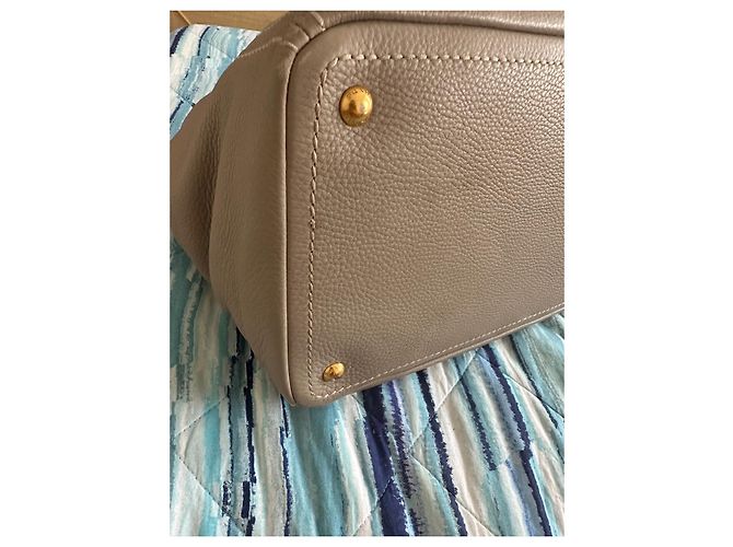 Borsa tote Prada Vitello Daino in pelle beige - vista 15