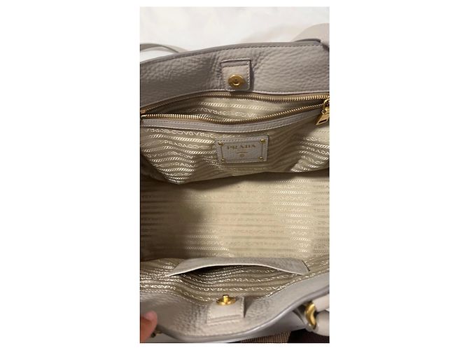 Borsa tote Prada Vitello Daino in pelle beige - vista 4