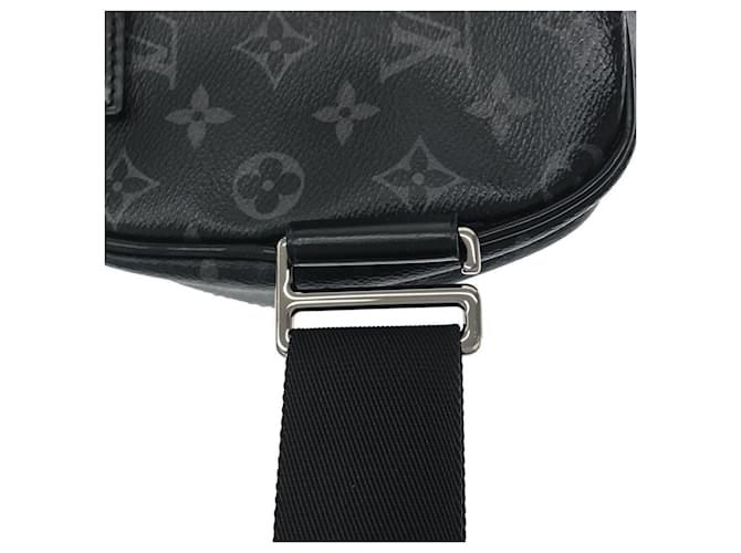 Bumbag Marsupio nero Monogram Eclipse Explorer di Louis Vuitton - vista 11