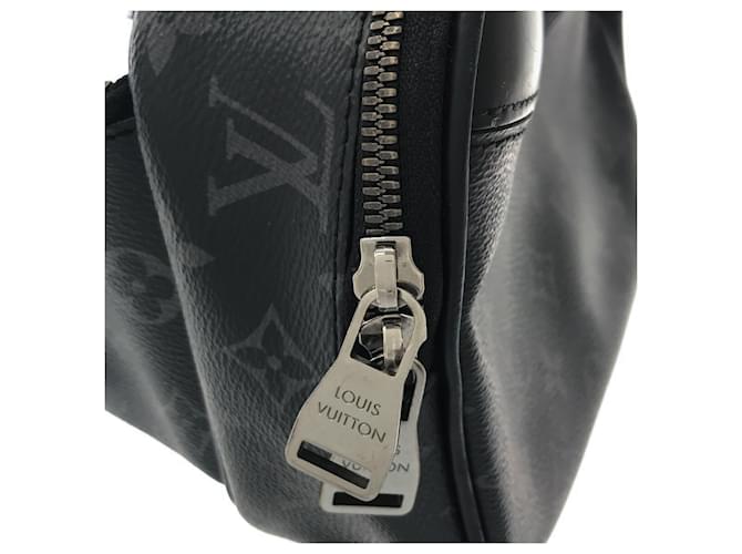 Bumbag Marsupio nero Monogram Eclipse Explorer di Louis Vuitton - vista 8