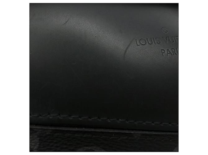 Bumbag Marsupio nero Monogram Eclipse Explorer di Louis Vuitton - vista 9