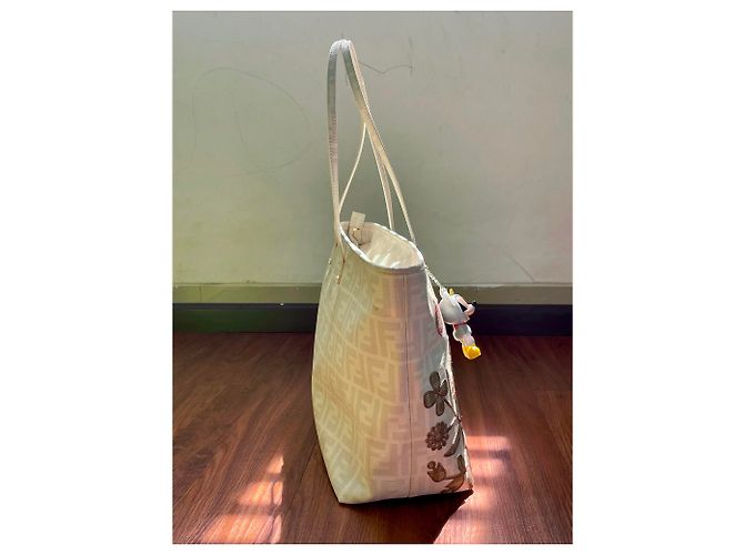 FENDI Zucca Spalmati Floral bestickte große Roll-Tragetasche Weiß - Ansicht 4