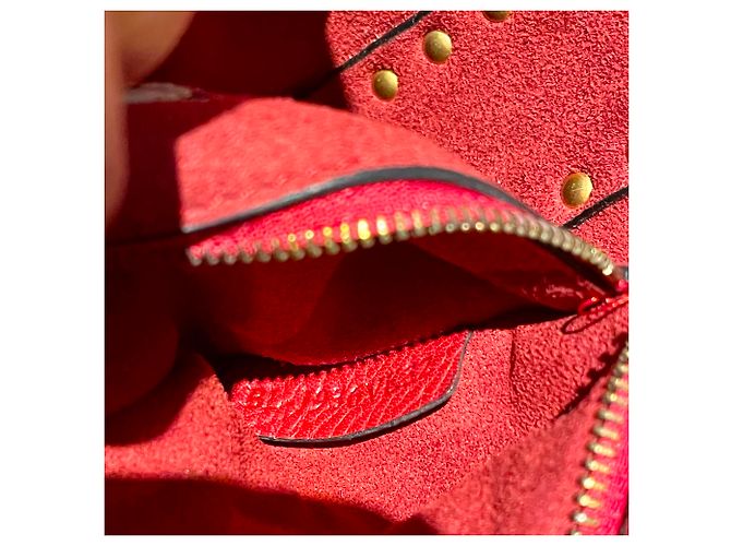 Valentino Garavani Guitarra Rockstud Roja - vista 2