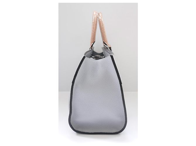 Borsa Louis Vuitton City Steamer East West Grigio - vista 3