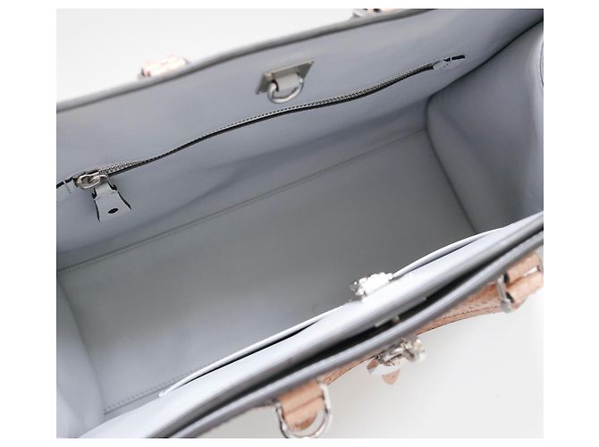 Borsa Louis Vuitton City Steamer East West Grigio - vista 9
