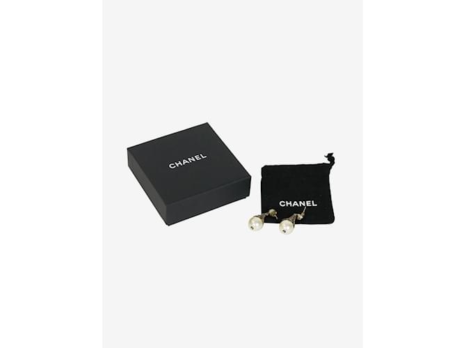 Chanel Orecchini di perle bianche Coco Mark Bianco - vista 3